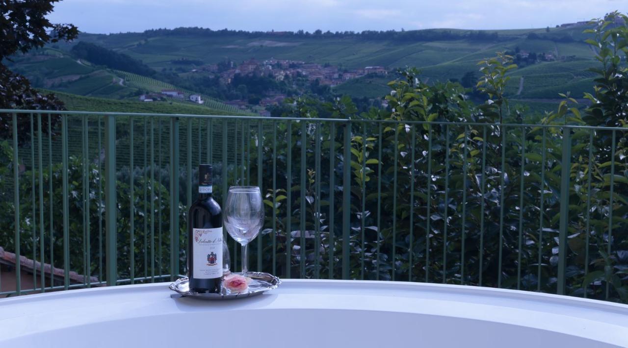 カスティリオーネ・ファッレット Cascina Pugnaneヴィラ エクステリア 写真